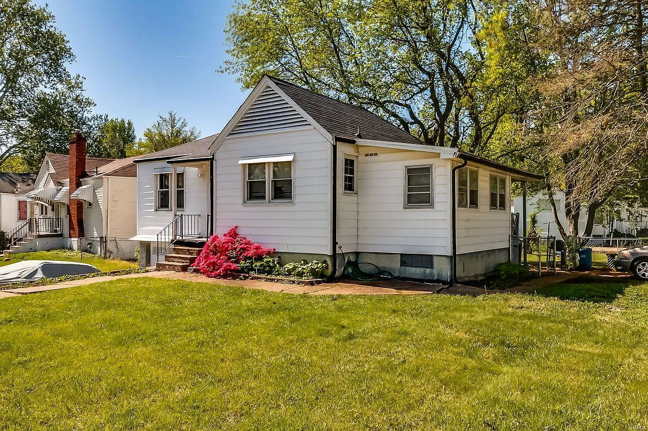 7414 Victory Ct photo 1