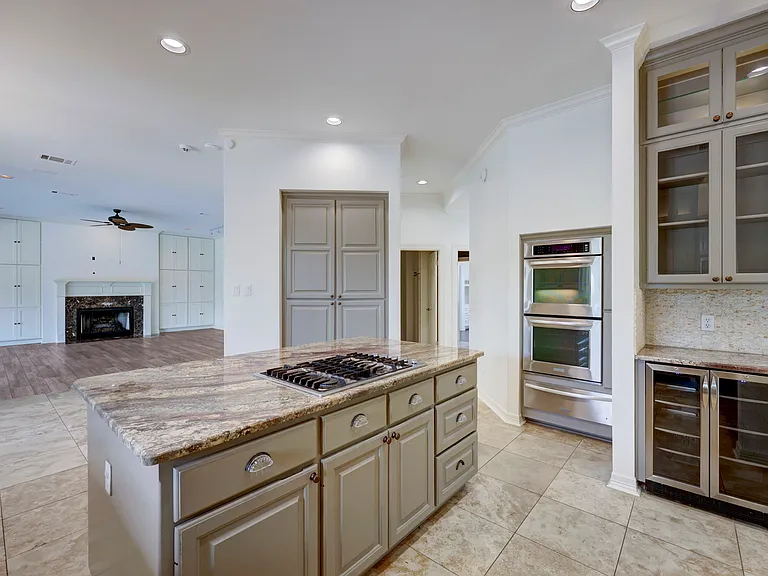 3105 Lacevine Ln — Photo 5