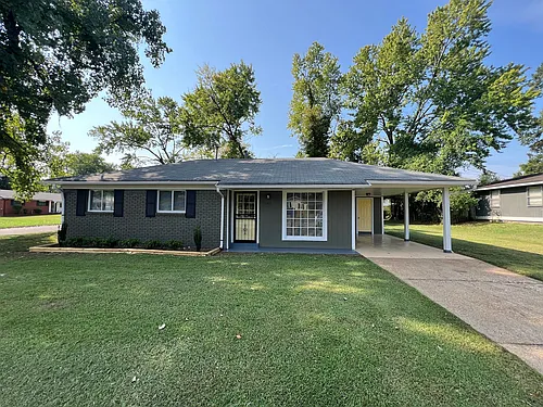 597 Western Park Dr Photo 1