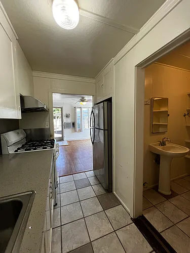 2242 Fern St #1 Photo 1
