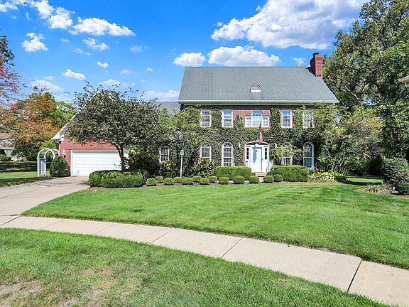 3rd image of 4734 Moss Creek Ct