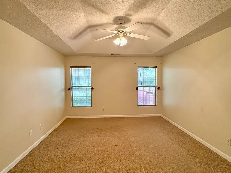 1840 Arborwood Dr — Photo 14