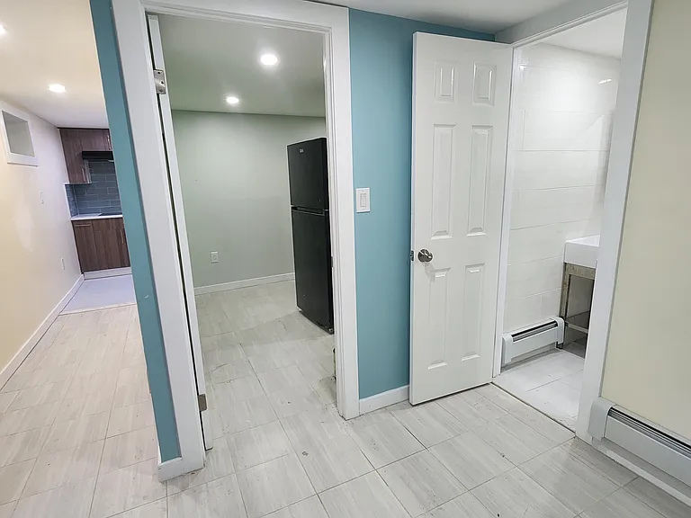 16914 Grand Central Pkwy #1A — Photo 6