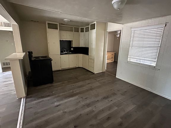 5th image of 1107 N Colpitts Blvd
