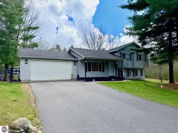 9811 Pin Oak Dr Lot 13, Interlochen, MI 49643