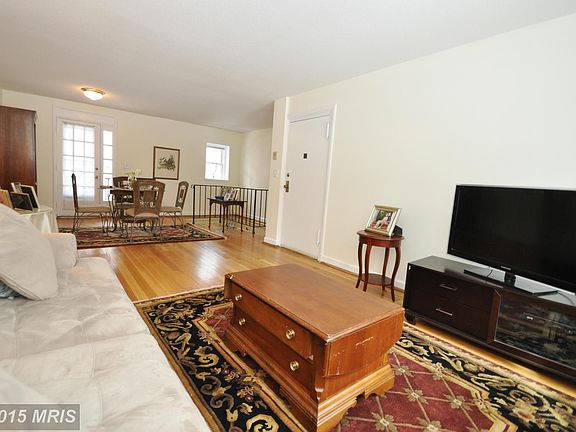 3rd image of 2916 S Buchanan St APT A1