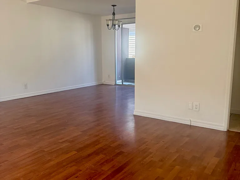 7115 Etiwanda Ave #3 — Photo 1
