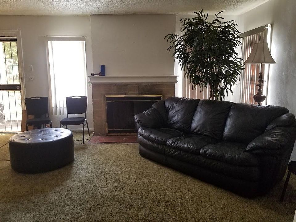 2nd image of 1365 W 23rd St