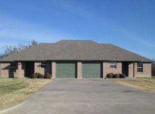 3203 Ellen Dr, Commerce, TX 75428