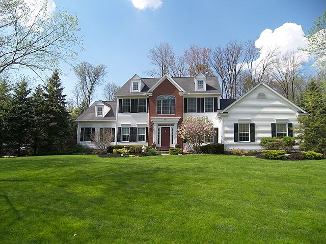 1st image of 708 S Sussex Ct