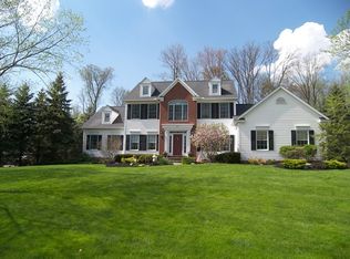 708 S Sussex Ct, Aurora, OH 44202