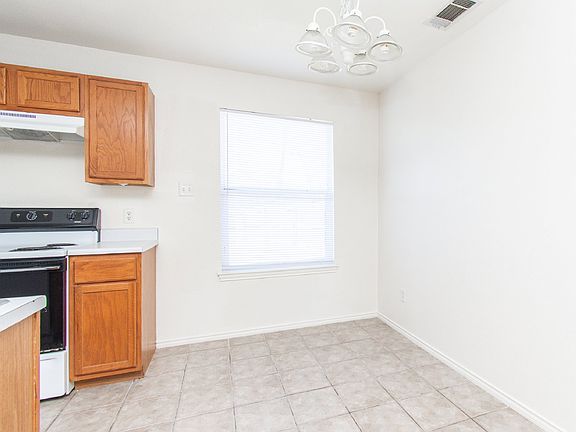5th image of 2310 Wildewood Dr Unit B