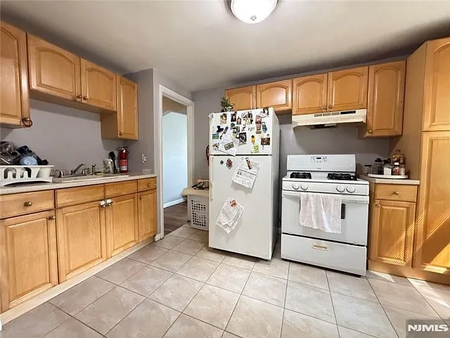 342 Lincoln Ave #2 — Photo 4