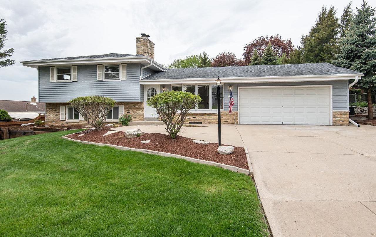 W166N9519 Richmond DRIVE, Menomonee Falls, WI 53051 MLS 1833918 Zillow