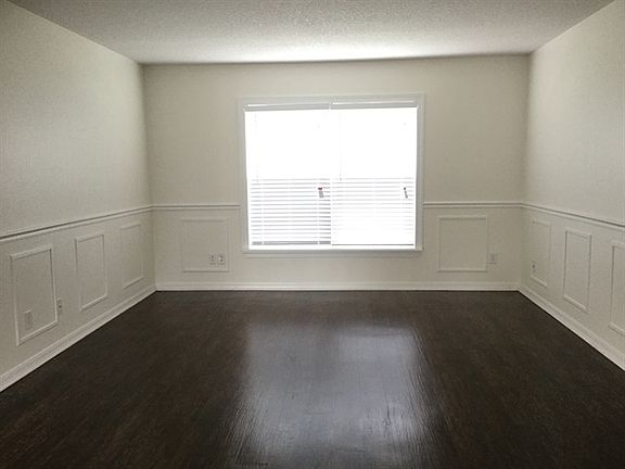 4th image of 1324 Juniper Hammock St