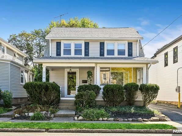 214 Paterson Avenue, Midland Park, NJ 07432