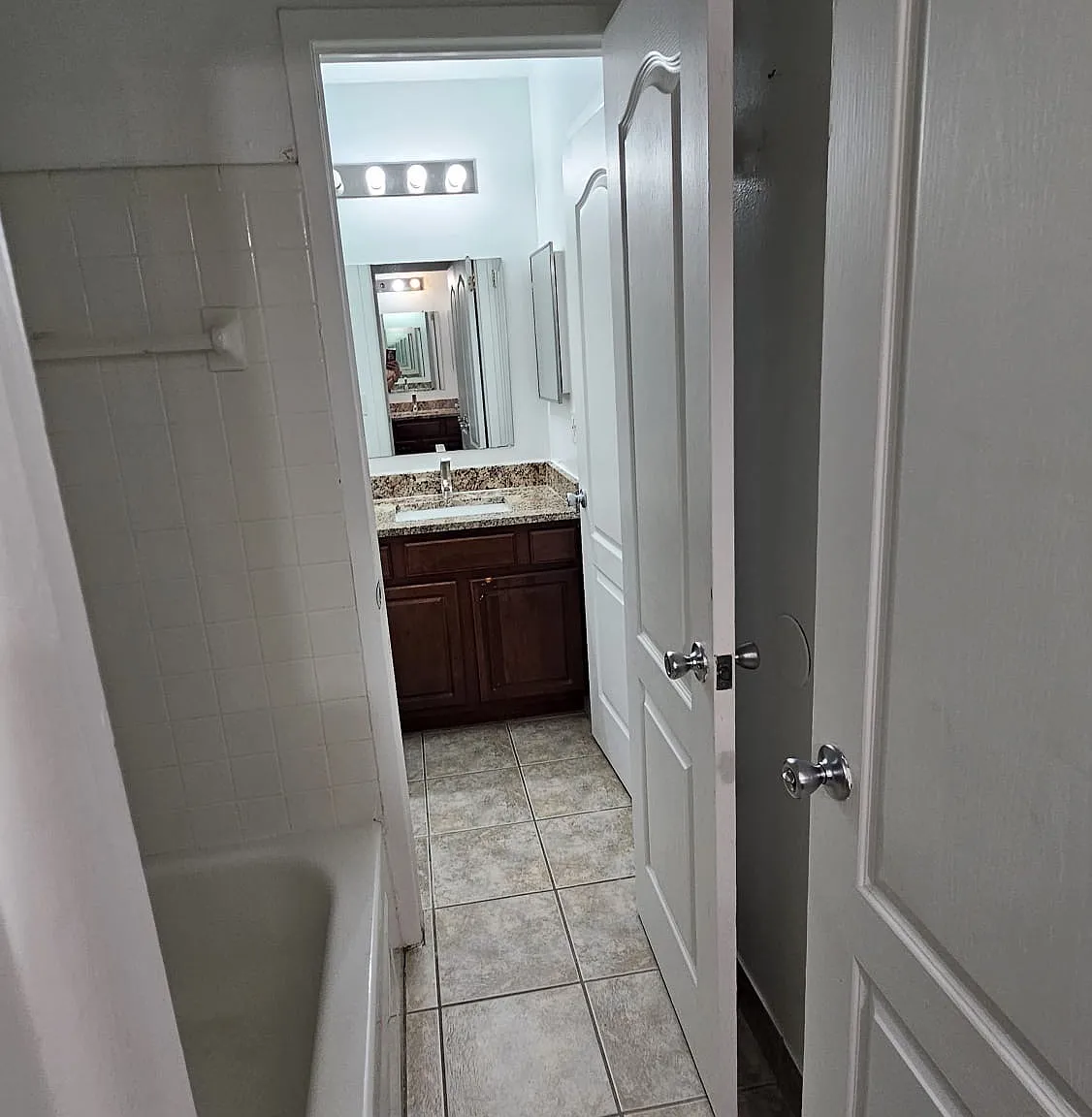 2 bed, 1.5 bath, 930 sqft, $1,500 — Photo 4