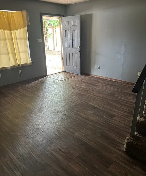 105 Crystal Bnd — Photo 5