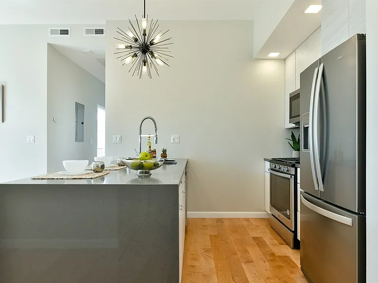 87 Parker St #402A — Photo 16