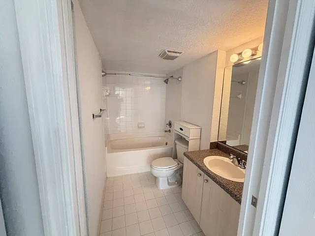 1801 N Flagler Dr #99 — Photo 11
