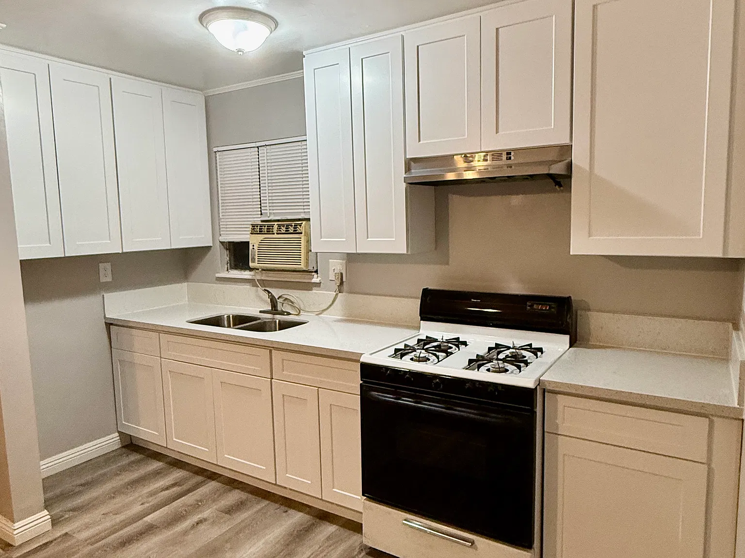 1 bed, 450 sqft, $1,680 — Photo 2