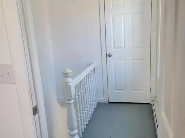 17 Maiden Ln #2, Cohoes, NY 12047