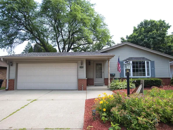8703 West Eckel LANE, West Allis, WI 53227