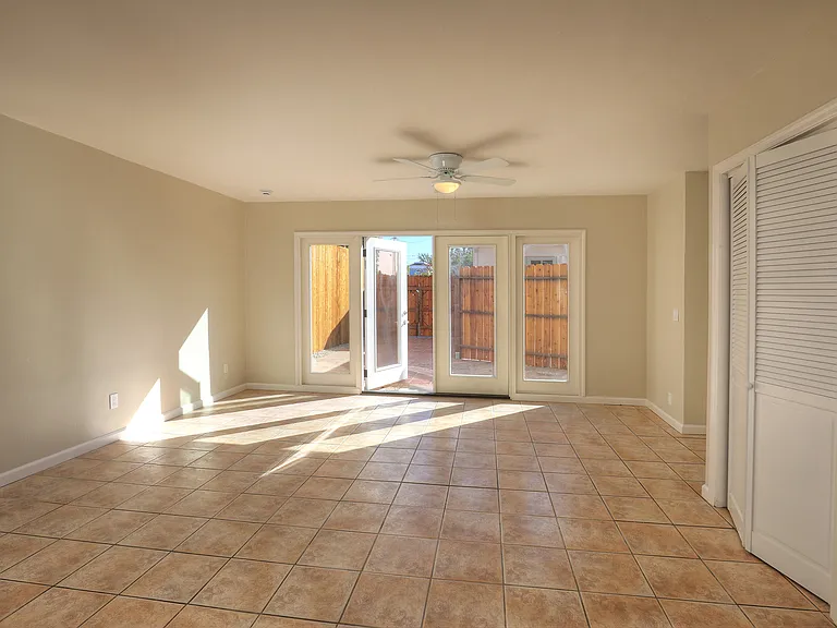 826 Alberta Ave — Photo 13