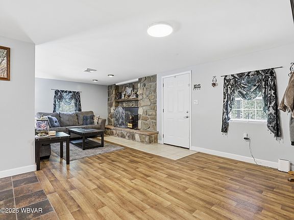 5th image of 318 Quarry Rd