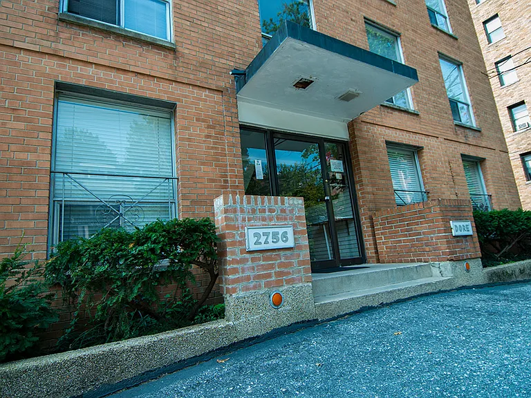 The Dore Apartments Entrance Left