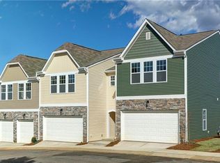 7034 Adare Mews Rd, Charlotte, NC