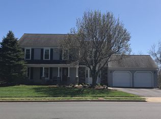 13379 Springhaven Dr, Fairfax, VA 22033