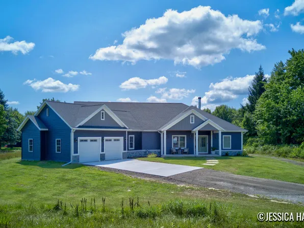 9120 Whittall St NE, Rockford, MI 49341