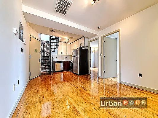 2nd image of 179 Putnam Ave #4R