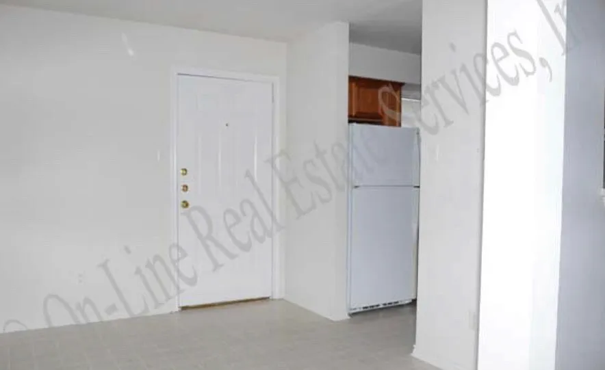 3 bed, 1187 sqft, $1,425 — Photo 4