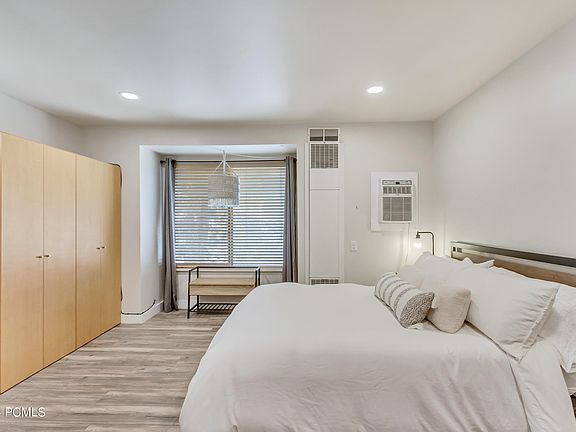 3rd image of 2105 Prospector Ave #218
