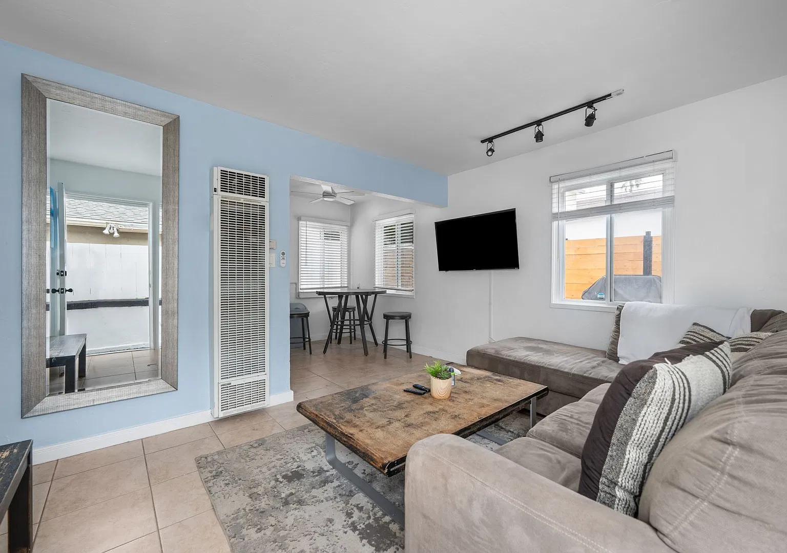 1566 Reed Ave — Photo 3
