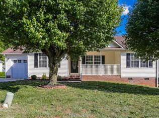 610 Helms Dr, Lowell, NC 28098