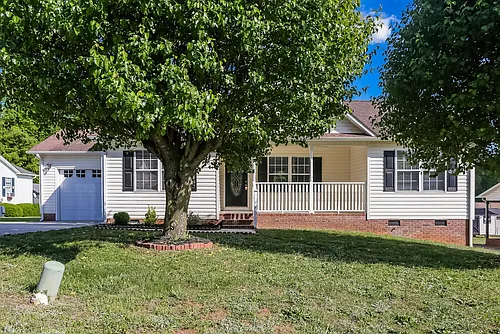 610 Helms Dr Photo 1