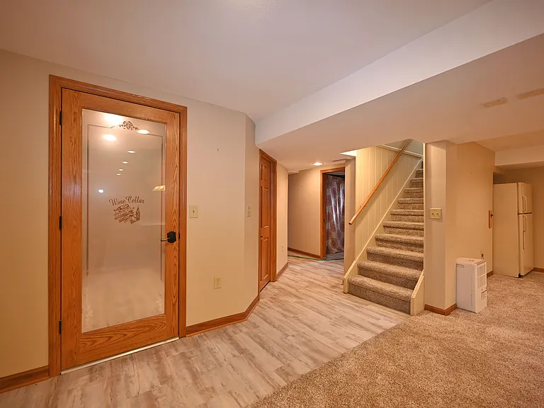 202 Lac La Belle Dr — Photo 20