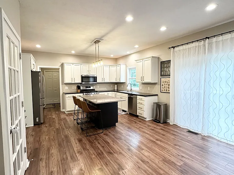 234 Grayfield Ct SE — Photo 6