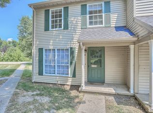 605 English Creek Ct APT B, Champaign, IL