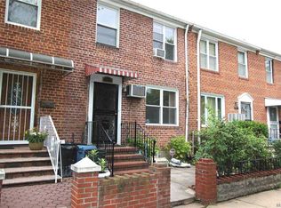 19513 Station Rd, Flushing, NY 11358