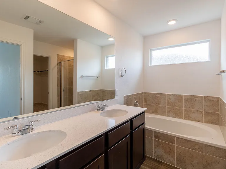 5601 Bellissima Way — Photo 24