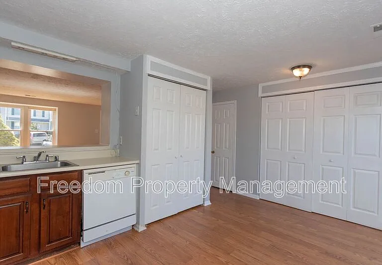 4686 Hercules Ln — Photo 7