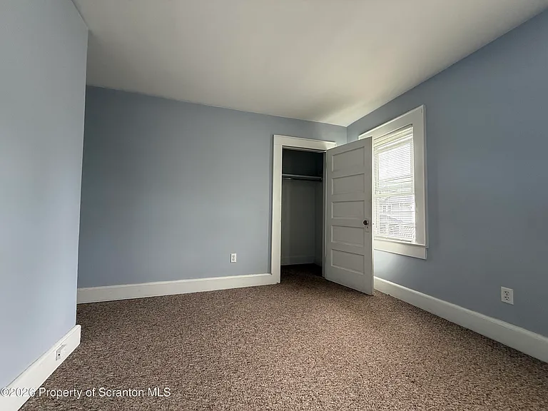 627 Sherwood Ave — Photo 16