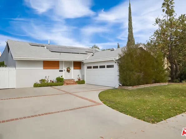 20243 Valerio St, Winnetka, CA 91306