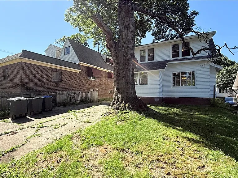 721 Polk Ave — Photo 33