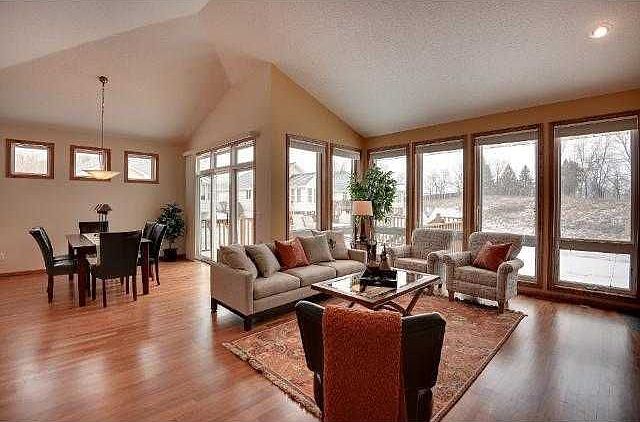1st image of 4640 Jewel Ln N
