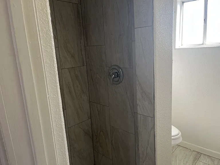 Sleek, Contemporary Efficiency - Live El Campo on Route 66! — Photo 41